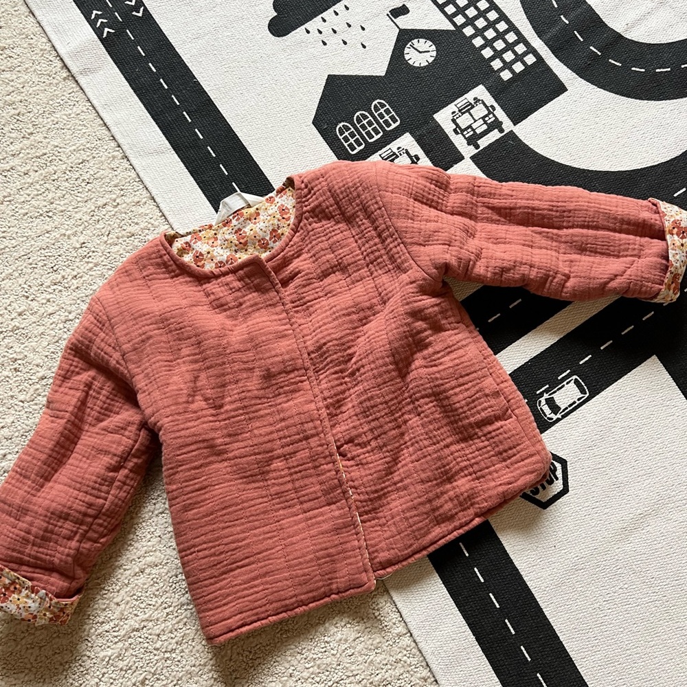 【SOLD】H&M Girls’ Quilted Jacket - Size 4-5Y (EUR 110)
